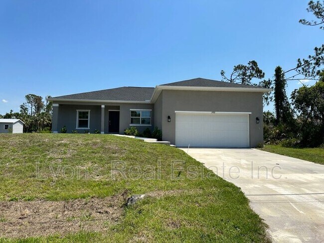 Primary Photo - 2492 Sparkle Ln