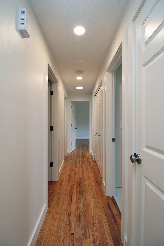 Building Photo - 14155 SW Red Haven Dr