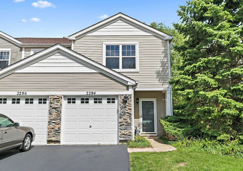 Building Photo - 2284 Flagstone Ln