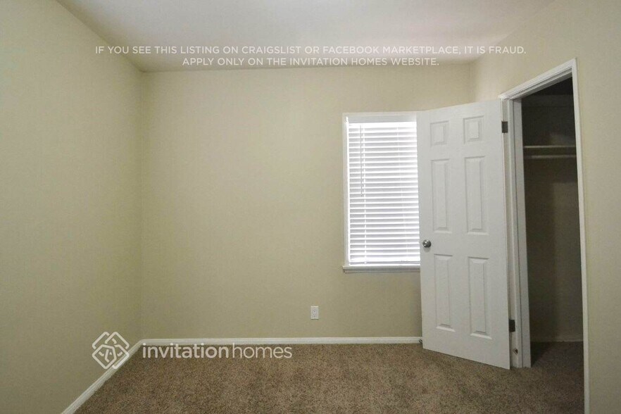 Building Photo - 8213 Murietta Ave