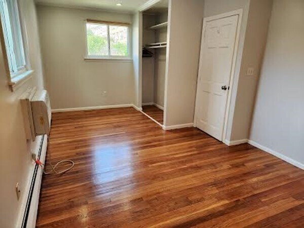 Building Photo - 108 Perkins St