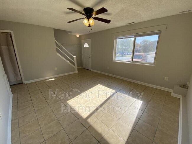 Building Photo - 733 Bellows Ave