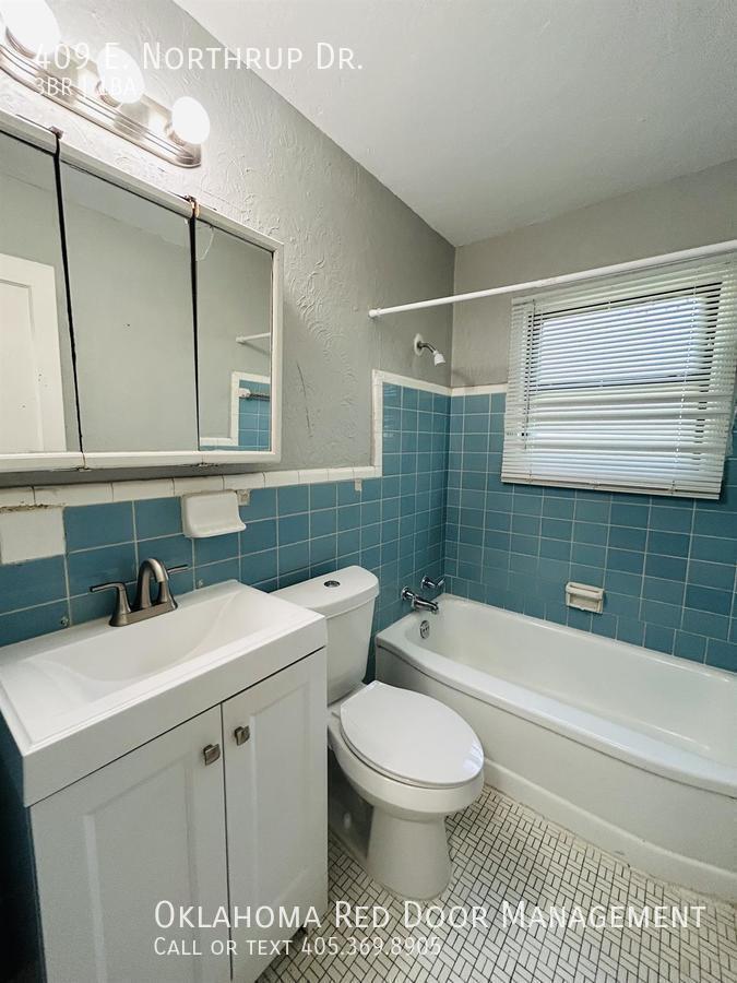 Building Photo - 409 E Northrup Dr