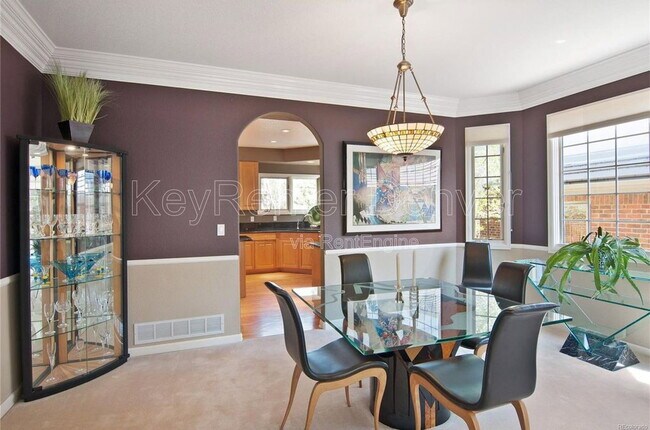 Building Photo - 9616 E Maplewood Cir