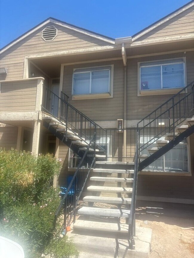 Building Photo - 2665 Bryandouglas Dr