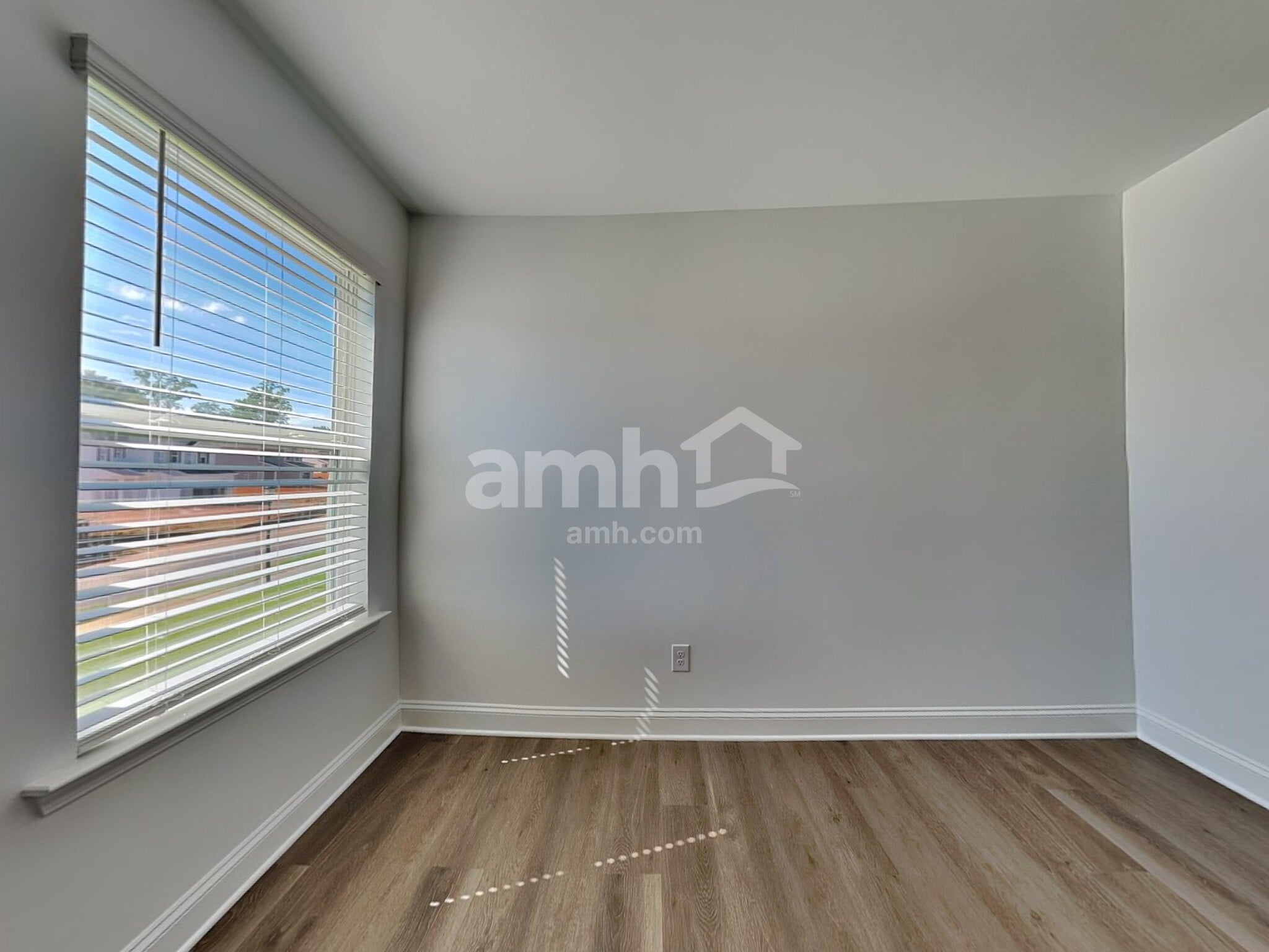 Building Photo - 6050 Rosemore Ln