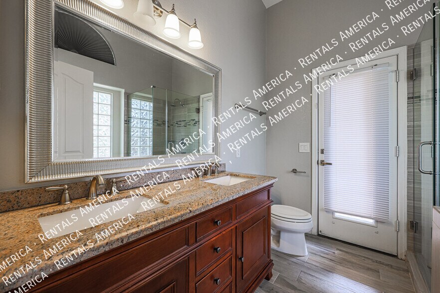 Building Photo - 3229 E Brookwood Ct