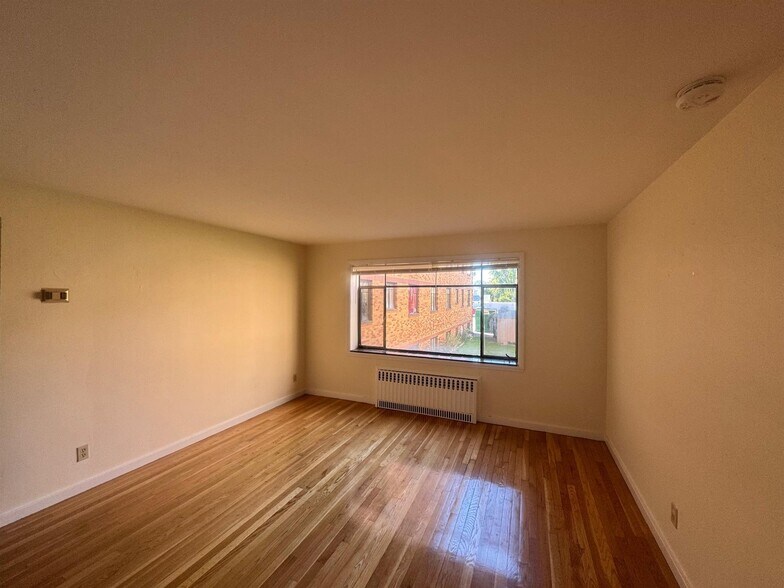 Building Photo - 286 Massachusetts Ave