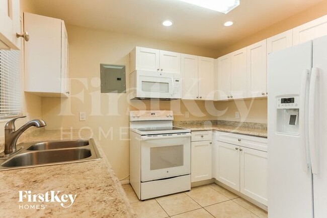 Building Photo - 2080 SW 37th Terrace