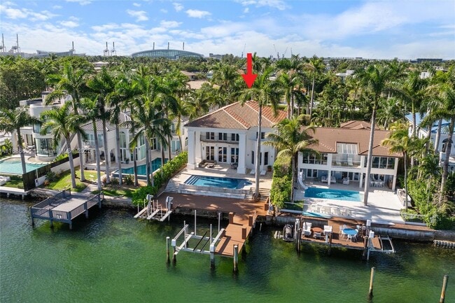Building Photo - 305 N Hibiscus Dr