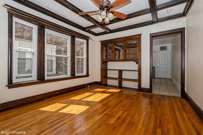 Building Photo - 4732 S St Lawrence Ave