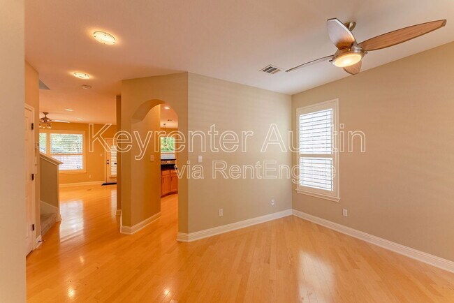 Building Photo - 1808 Village Oak Ct