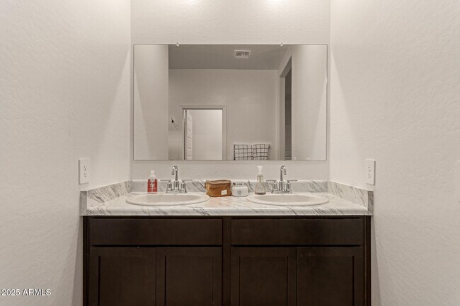 Building Photo - 3274 W Stradling Ave