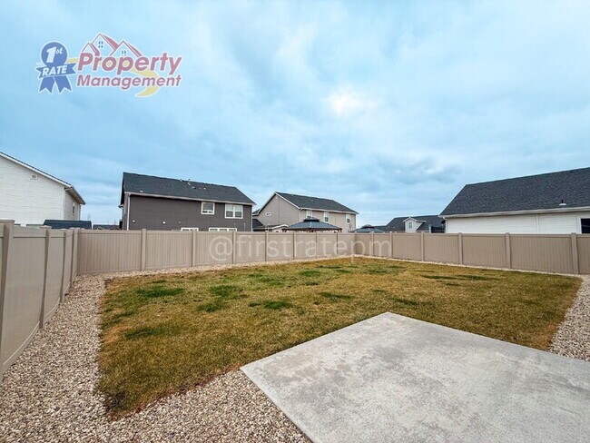 Building Photo - 11398 W Belgrave St