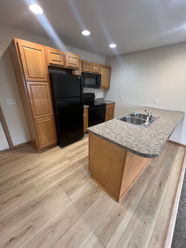 Building Photo - Northern Place Apartments 1