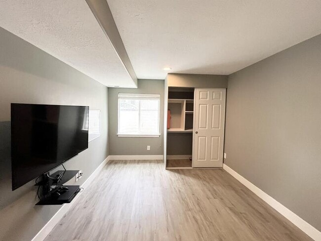 Building Photo - 9729 Fira Ln