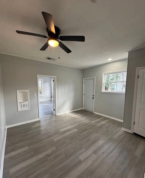 Building Photo - 2514 Poplar St