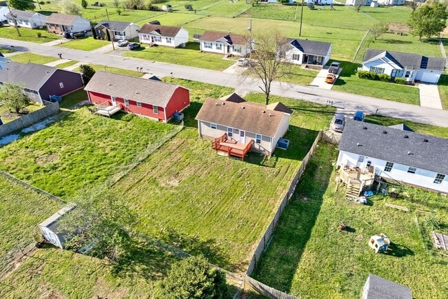 Building Photo - 521 Gainey Dr