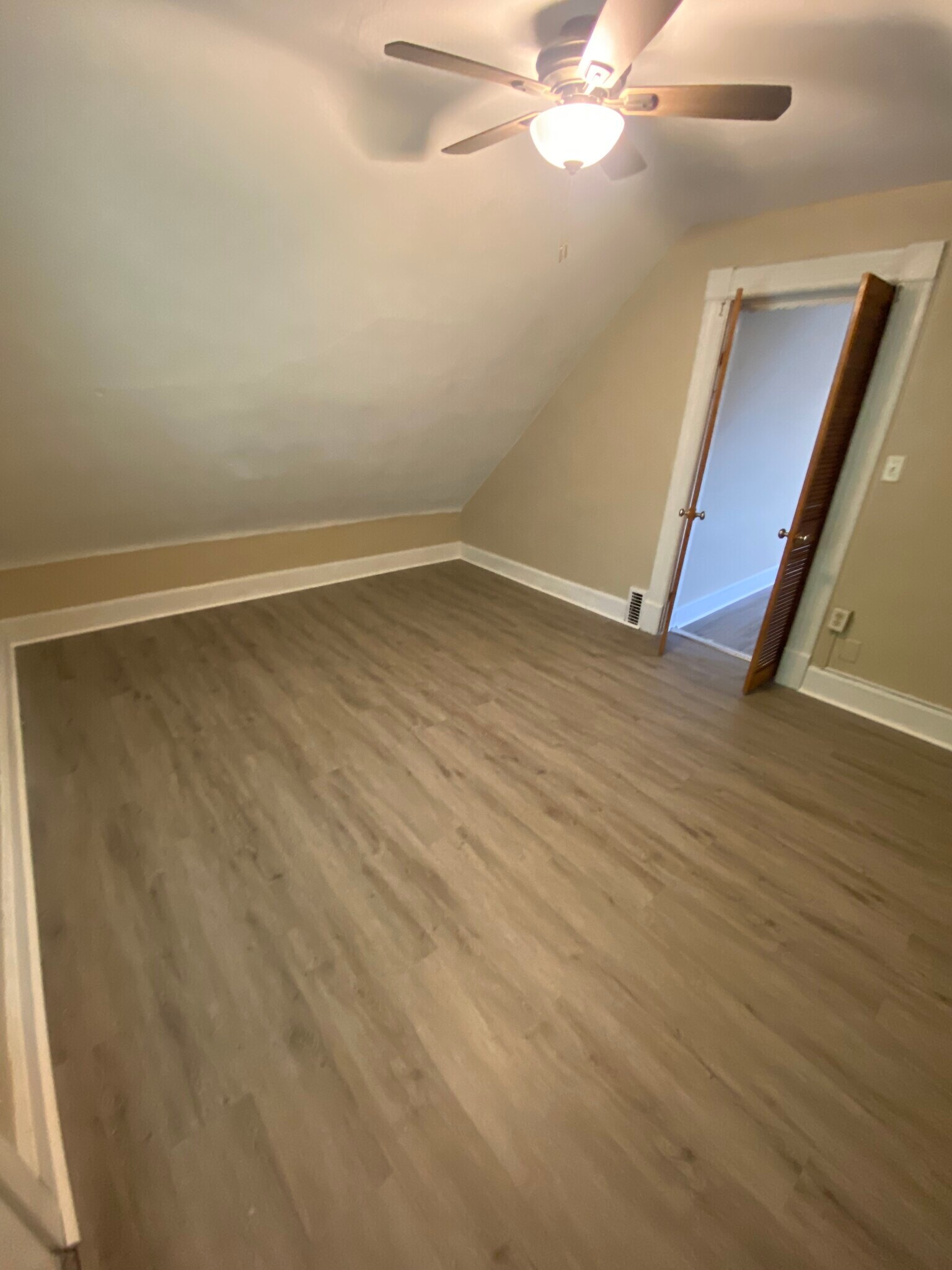 Bedroom 3 - 1720 N Astor St