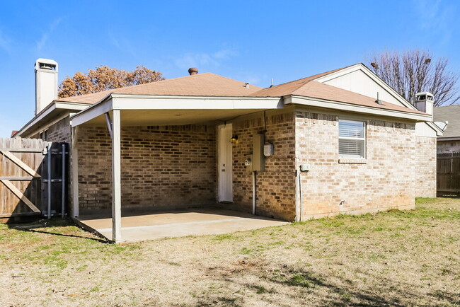 Building Photo - 1725 Whispering Cove Trail