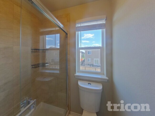 Building Photo - 10865 Aliso Dr