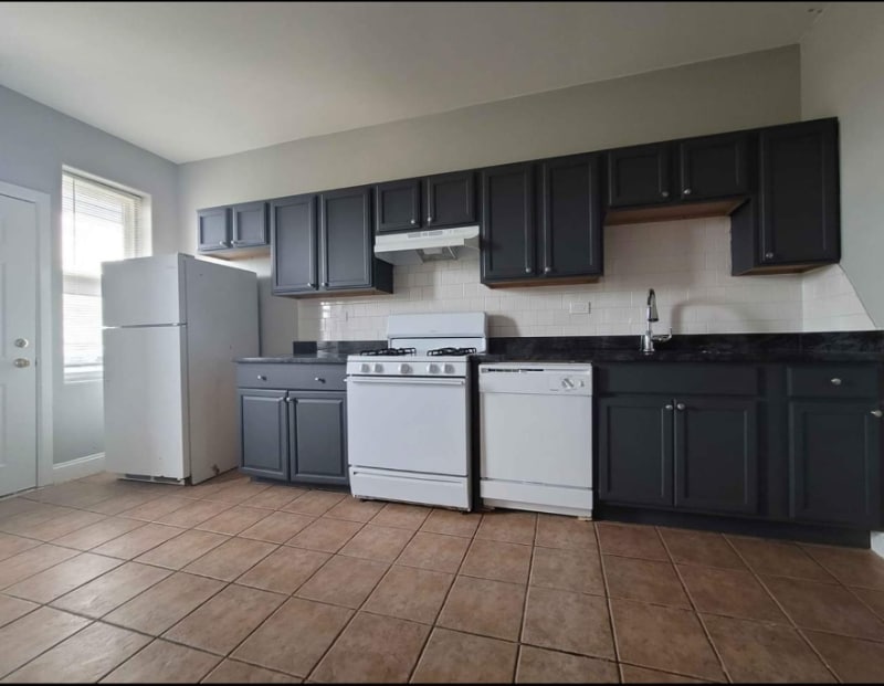 Building Photo - 527 N Homan Ave.