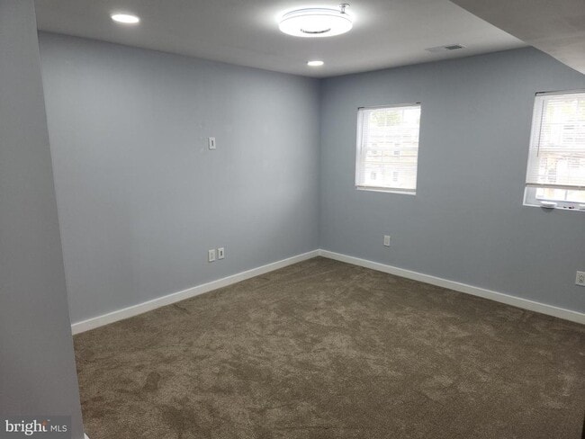 Building Photo - 1214 Roosevelt Dr