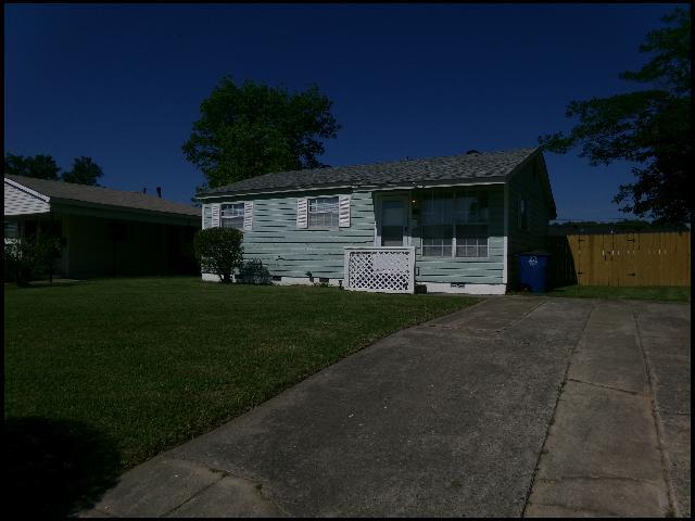 Building Photo - 2107 Muldrow Dr