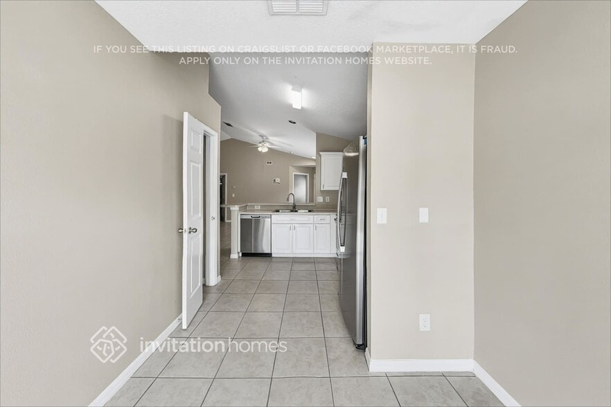 Building Photo - 7462 Oxford Garden Cir