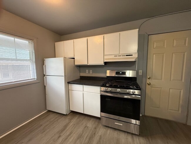 Building Photo - 205 S Parker Ave