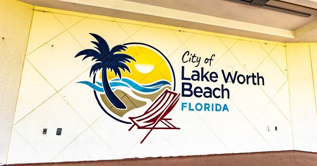 walk to park and golf - 1517 N Palmway