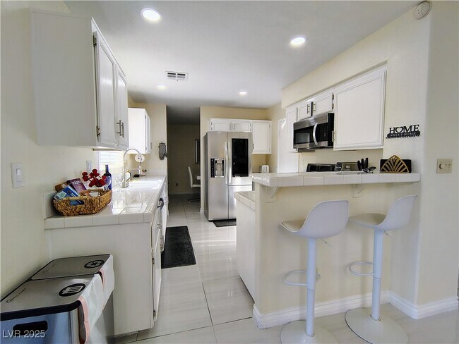 Building Photo - 4521 Palm Mesa Dr