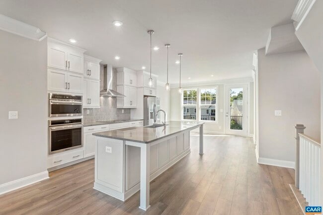 Building Photo - 5022 Lindley Pl