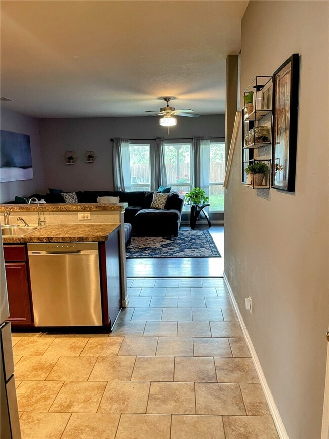 Building Photo - 2662 Magnolia Fair Way