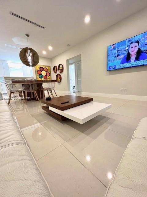 Building Photo - 1125 99th St