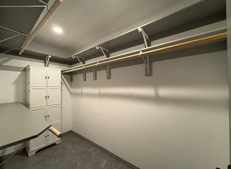 Building Photo - 1714 N Lincoln St