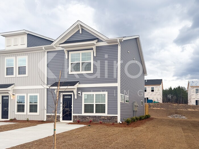 Building Photo - 2201 Banyon Cir