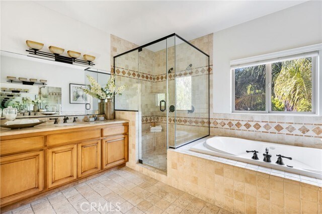 Building Photo - 16659 Addison St