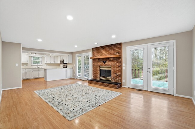 Building Photo - 2481 E Rahn Rd