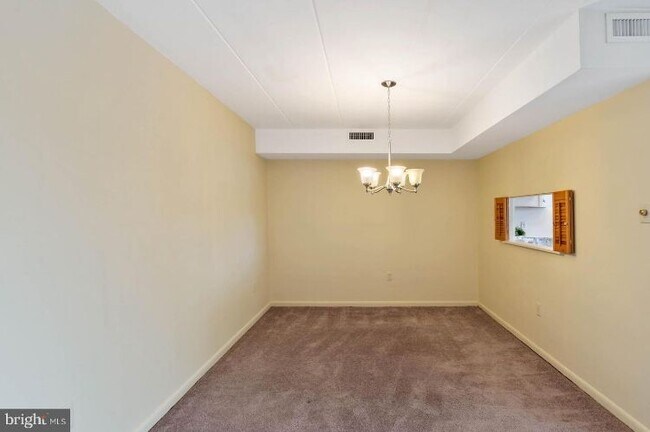 Building Photo - 114 Roberts Ln