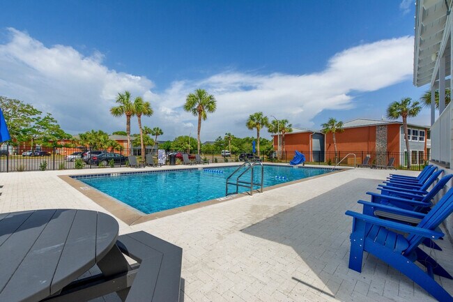 Building Photo - 4000 Gulf Terrace Dr