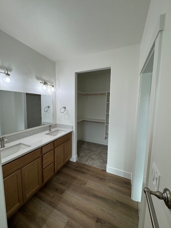 Building Photo - 2430 Lotus Ave