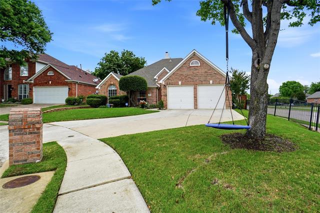 Building Photo - 1800 Sumac Dr