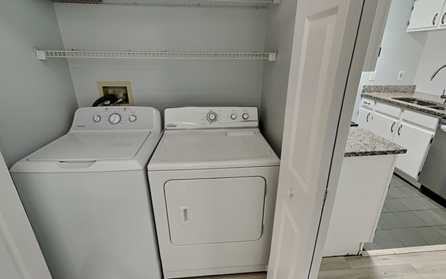 Building Photo - 2020 Royal Bay Blvd