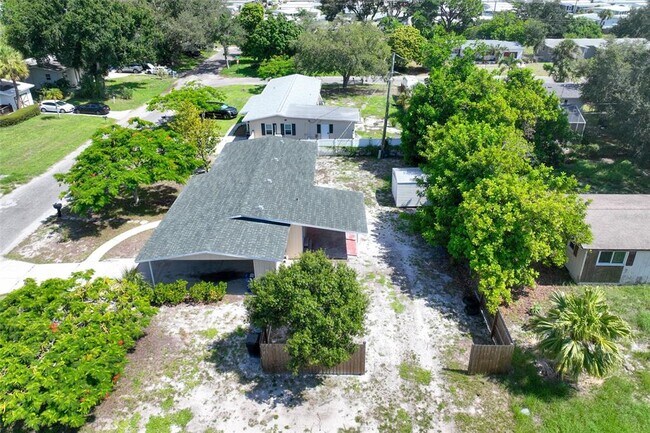 Building Photo - 6515 3rd St Ct W