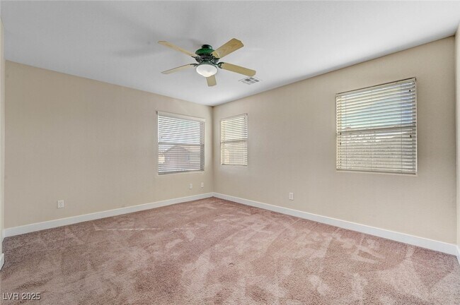 Building Photo - 494 Groft Way