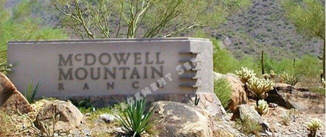 Building Photo - 2 BEDROOM PLUS OFFICE/DEN IN MCDOWELL MTN ...