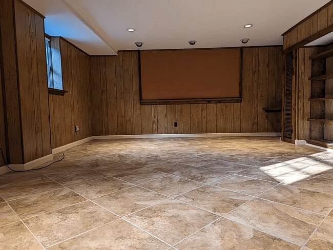 Building Photo - 421 Wayne Terrace