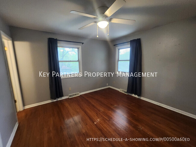 Building Photo - 10710 W 91st Terrace