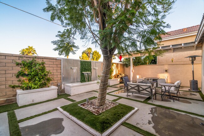 Building Photo - 48806 Barrymore St